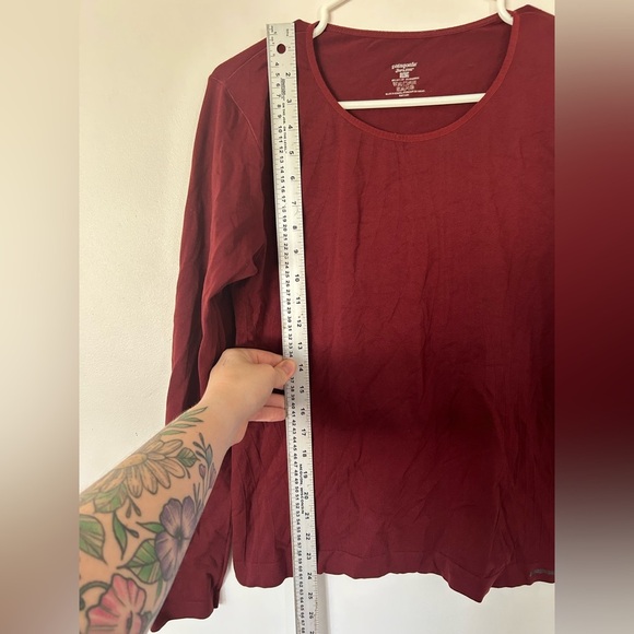 Patagonia Women's Crewneck Long Sleeve Shirt in Maroon Size Medium - Picture 6 of 8